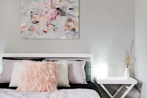 Cute And Cosy - Events, Workers, Getaways - Tourism Townsville 1