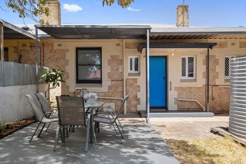 Cute And Cosy - Events, Workers, Getaways - Tourism Townsville 13