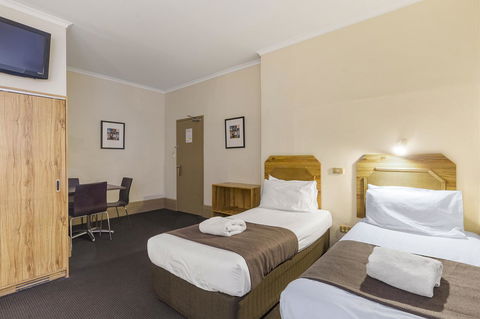 Adelaide Paringa - Tourism Townsville 10