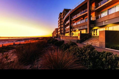 Glenelg Seaside Apartment - Tourism Townsville 9