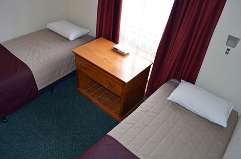 Arkana Motor Inn & Terrace Apartments - Tourism Townsville 27