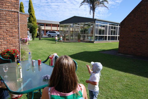 Arkana Motor Inn & Terrace Apartments - Tourism Townsville 25