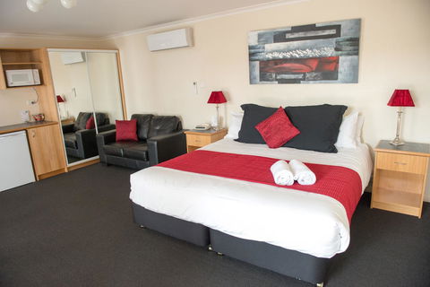 Arkana Motor Inn & Terrace Apartments - Tourism Townsville 7