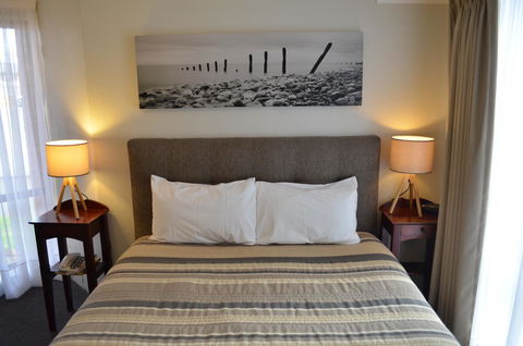 Arkana Motor Inn & Terrace Apartments - Tourism Townsville 5