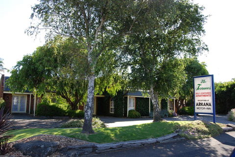 Arkana Motor Inn & Terrace Apartments - Tourism Townsville 22