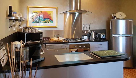 Riverview Rise Retreats - Tourism Townsville 9