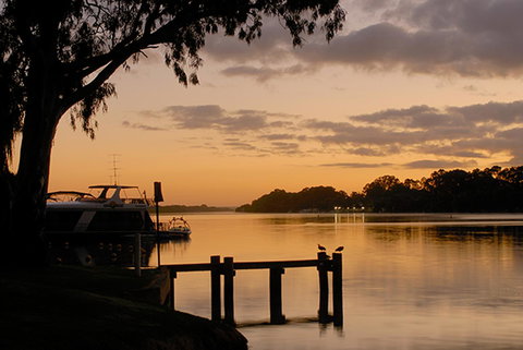 Riverview Rise Retreats - Tourism Townsville 11