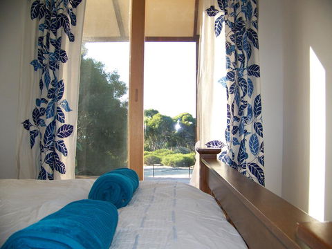 Mallee Bark Retreat - Tourism Townsville 6