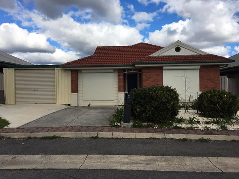 Windsor Gardens Home - Tourism Townsville 17