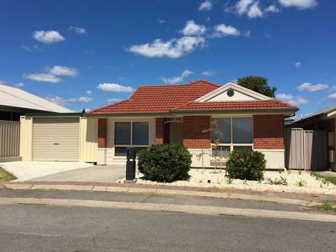 Windsor Gardens Home - Tourism Townsville 18