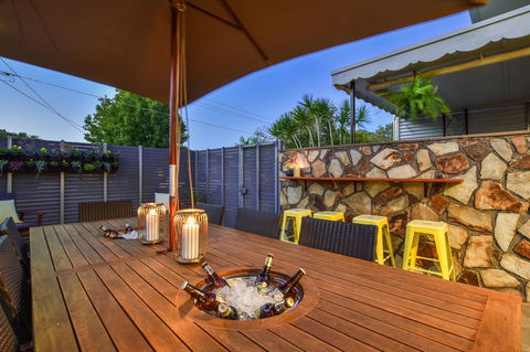 Christophers Villa - Tourism Townsville 1