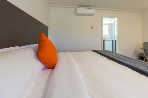 Mick O\'Sheas - Tourism Townsville 15