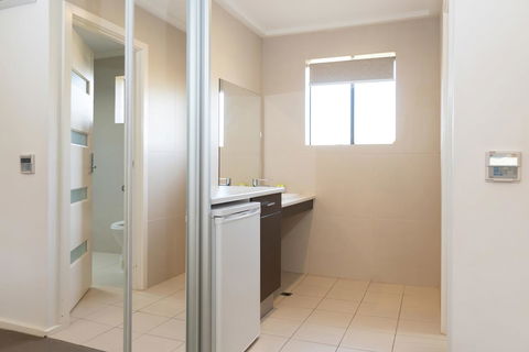 Mick O\'Sheas - Tourism Townsville 3