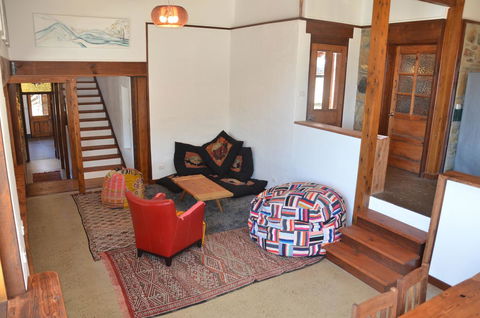 Of Stone & Wood Guesthouse - Tourism Townsville 7