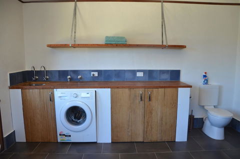 Of Stone & Wood Guesthouse - Tourism Townsville 15