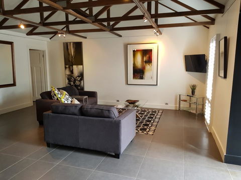 Irongate Studio B&B - Tourism Townsville 9