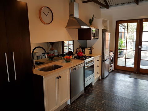 Irongate Studio B&B - Tourism Townsville 5