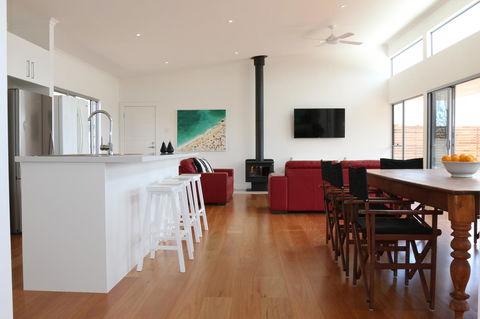 Middle River Beach House - East & West House - Tourism Townsville 21