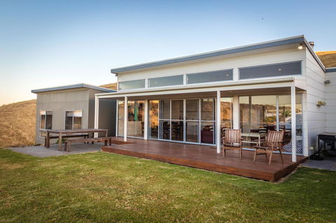 Middle River Beach House - East & West House - Tourism Townsville 22