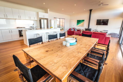 Middle River Beach House - East & West House - Tourism Townsville 3