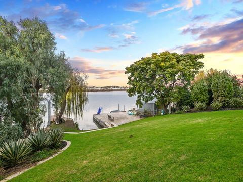 Muse On The Murray - Tourism Townsville 11