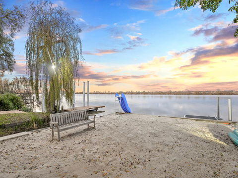 Muse On The Murray - Tourism Townsville 5