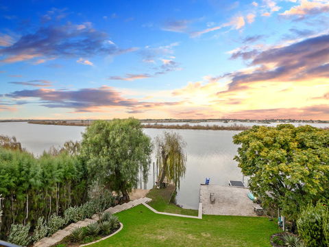 Muse On The Murray - Tourism Townsville 14