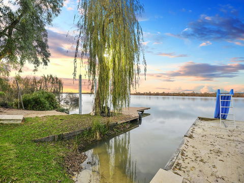 Muse On The Murray - Tourism Townsville 3