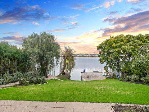 Muse On The Murray - Tourism Townsville 12