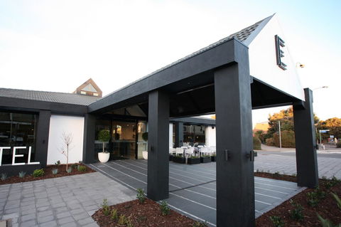 Ellen Hotel - Tourism Townsville 23