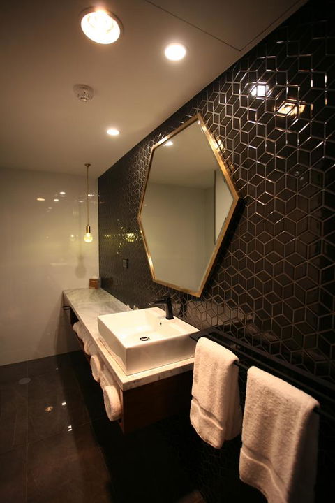 Ellen Hotel - Tourism Townsville 25