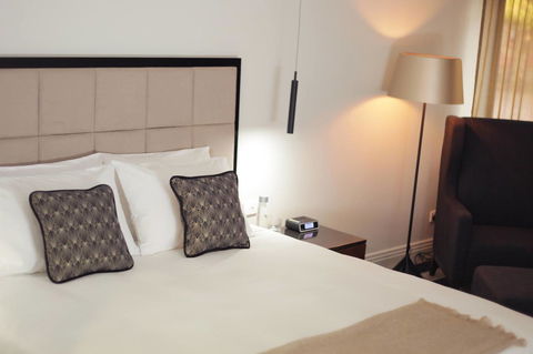 Ellen Hotel - Tourism Townsville 10