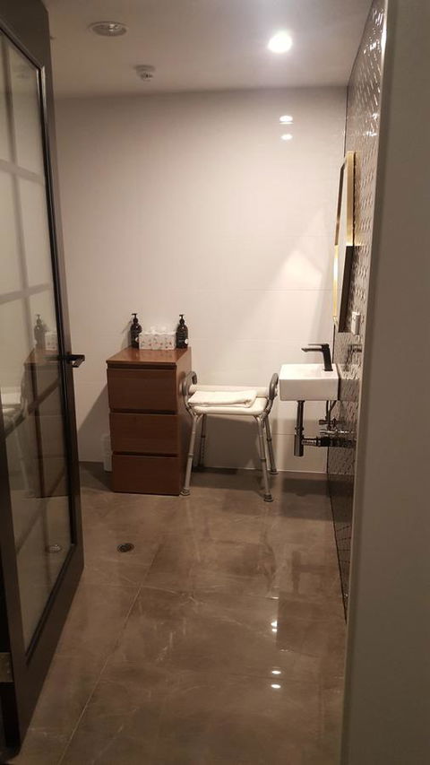 Ellen Hotel - Tourism Townsville 2