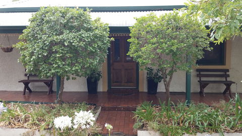 Possum Cottage - Tourism Townsville 14