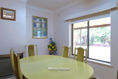 The Lyndoch Motel - Tourism Townsville 30