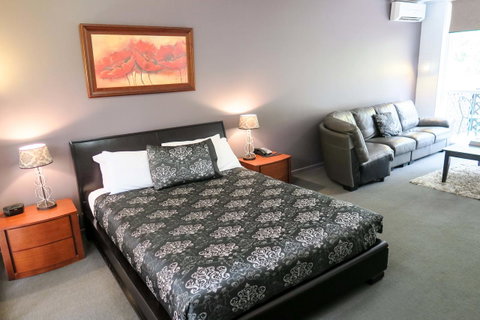 The Lyndoch Motel - Tourism Townsville 12