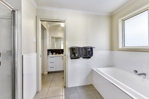 City Fringe Apartment B, Mount Gambier - Tourism Townsville 9