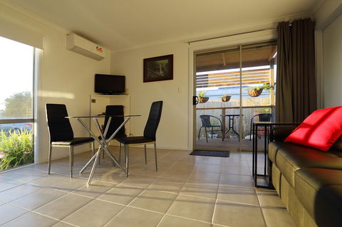 Gumnut Getaway BnB - Tourism Townsville 10