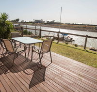 Waterfront on Jefferson at Wellington Marina SA - Tourism Townsville