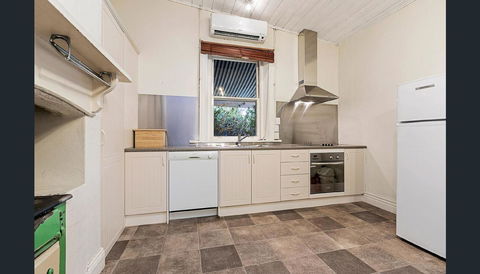 Treasured Memories Cottage - Tourism Townsville 10