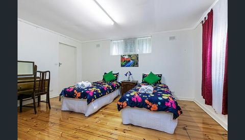 Treasured Memories Cottage - Tourism Townsville 3