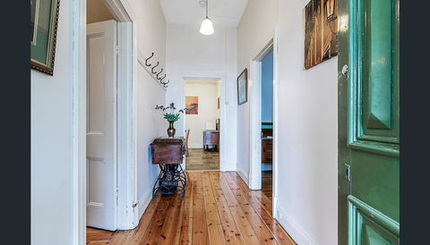 Treasured Memories Cottage - Tourism Townsville 7