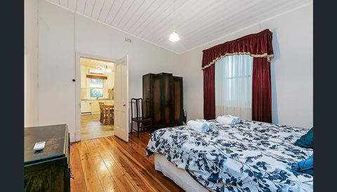 Treasured Memories Cottage - Tourism Townsville 11