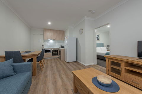 Jurien Bay Motel Apartments - Tourism Townsville 4