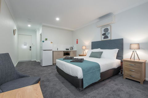 Jurien Bay Motel Apartments - Tourism Townsville 9