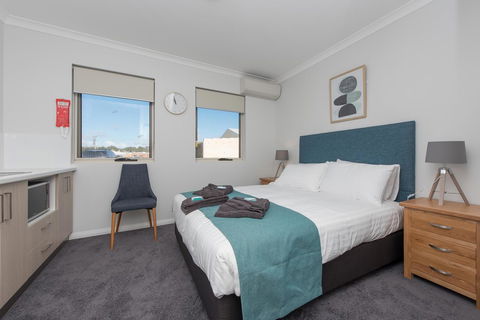 Jurien Bay Motel Apartments - Tourism Townsville 23