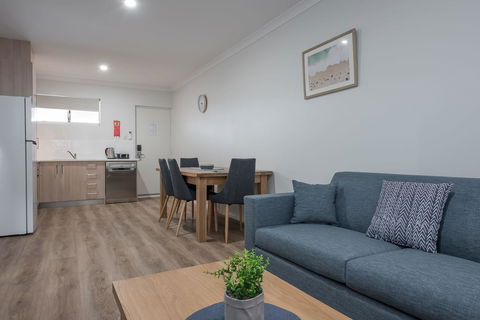 Jurien Bay Motel Apartments - Tourism Townsville 7