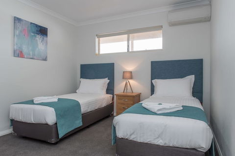 Jurien Bay Motel Apartments - Tourism Townsville 18