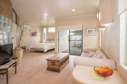 Sea & Soul Beachside Apartments - Tourism Townsville 0