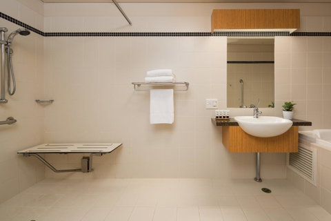 Esplanade Hotel Fremantle - By Rydges - Tourism Townsville 10